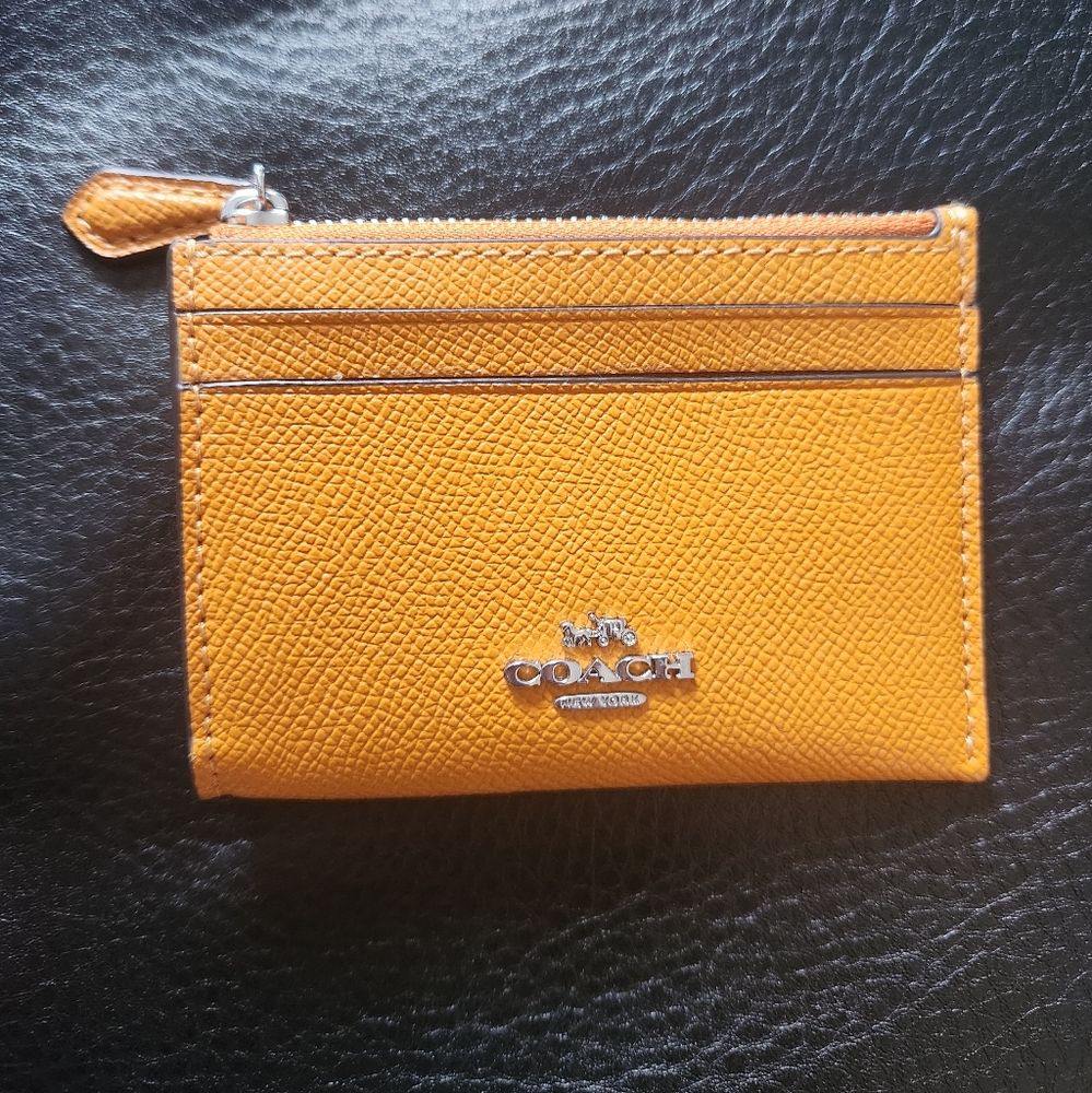 Brand new COACH I'd/card holder